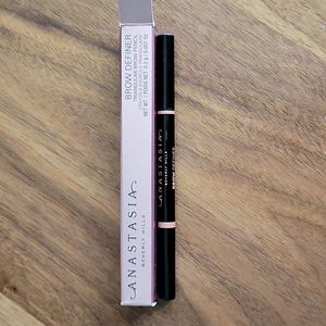 BNIB Anastasia brow definer in blonde